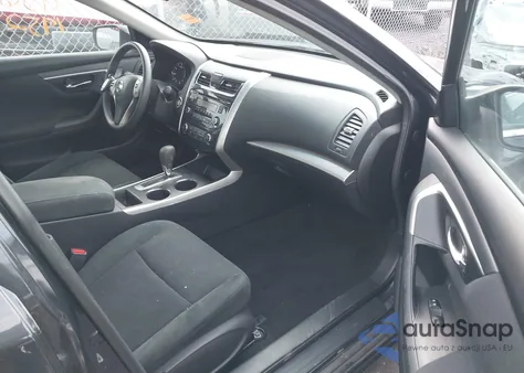 2015 Nissan Altima 2.5 S из США, поврежденный, VIN 1N4AL3AP9FC181072